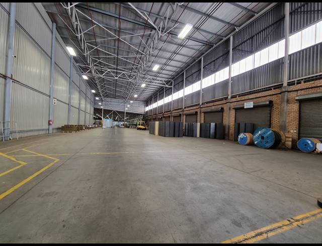 27,809M² WAREHOUSE TO LET IN ELANDSFONTEIN